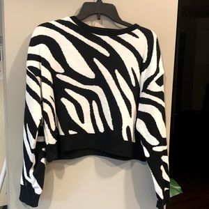 Black and white print cropped sweater, size small